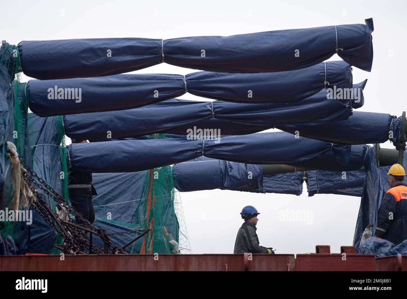 Gdynia, Poland. 6th December 2022. Arrival of the first South Korea`s K9 Thunder gun-howitzers for the Polish Armed Forces © Wojciech Strozyk / Alamy Live News Stock Photo